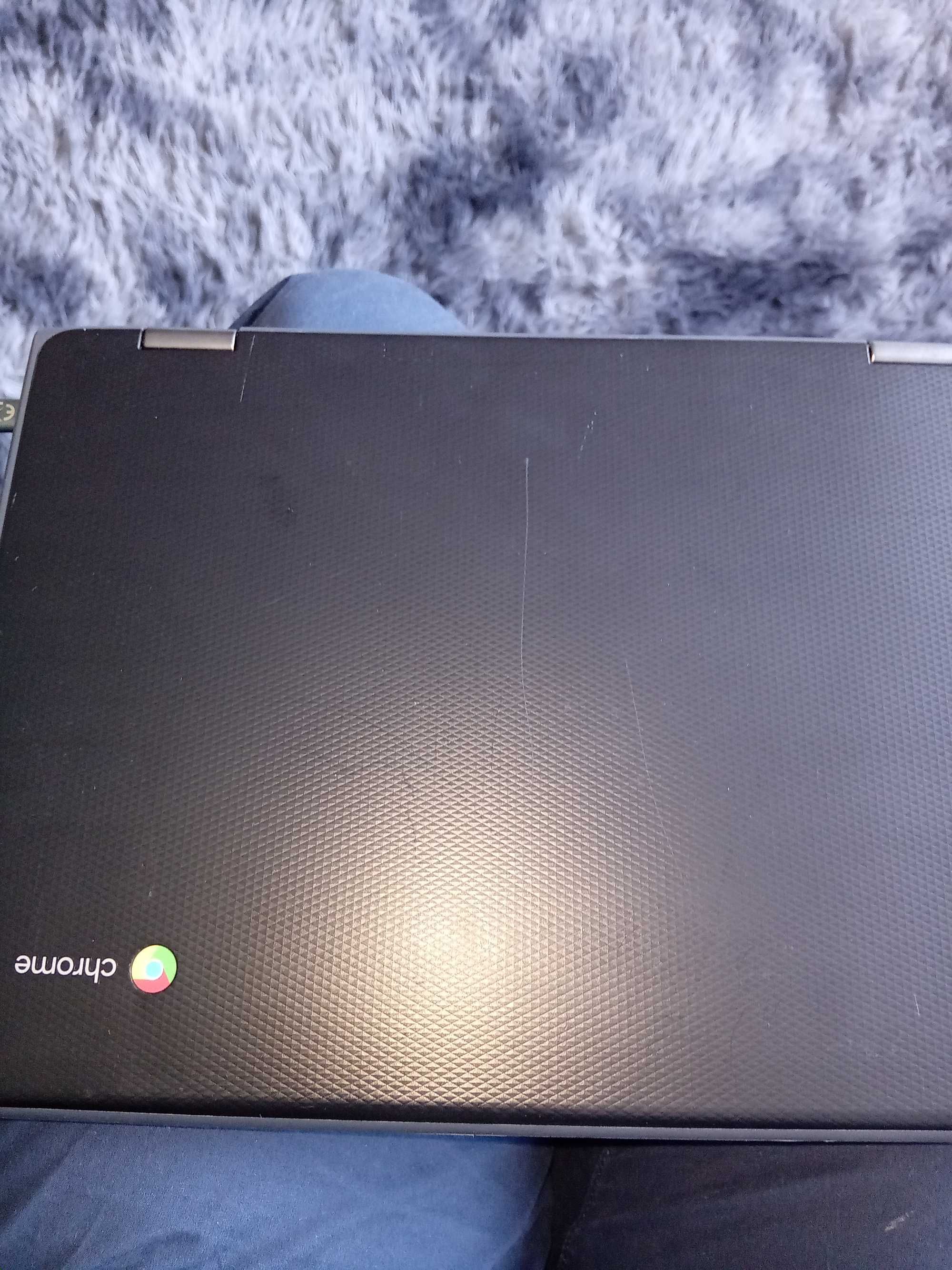 Laptop Asus 300e 2nd gen 11,6