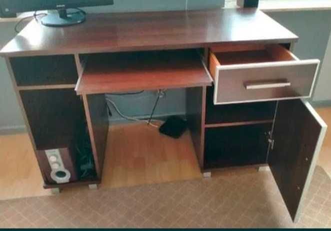 Biurko komputerowe ciemne Wenge, stan bardzo dobry