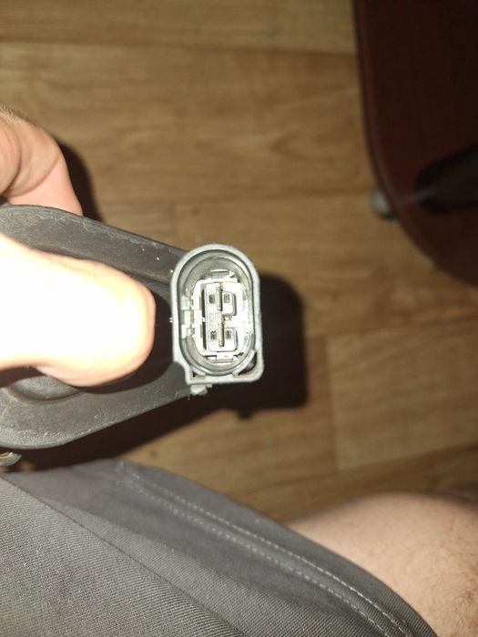 електродвигун регулювання гальма на АУДІ А6 С6 в доброму стані