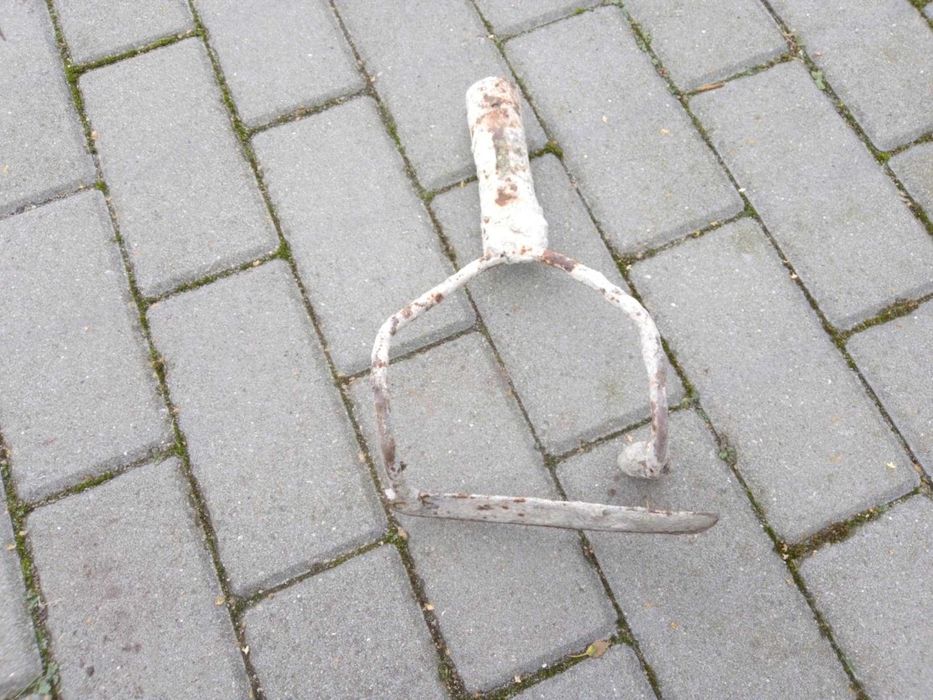 Motyka metalowa dziabka 28cm stare PRL stalowa do buraków kartofli