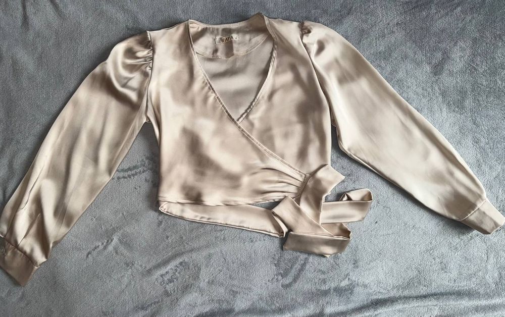 Блуза атласная женская