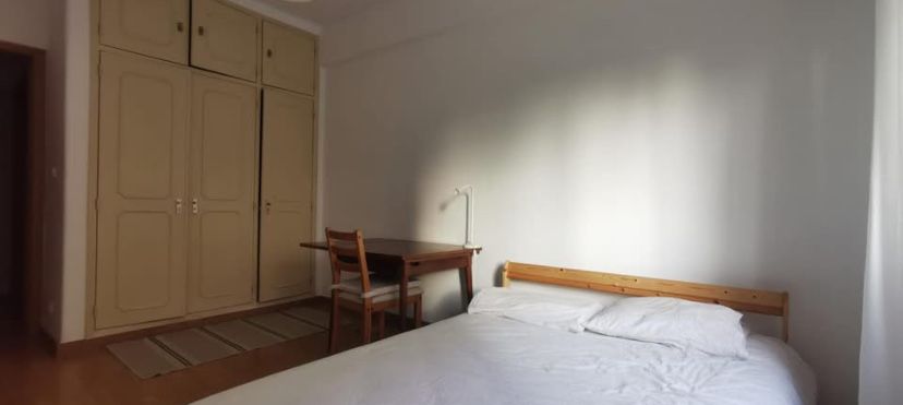 Quarto Solarengo com casa de banho privada em Paco de Arcos