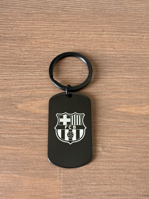 Czarny brelok z grawerem Pedri 8 FC Barcelona