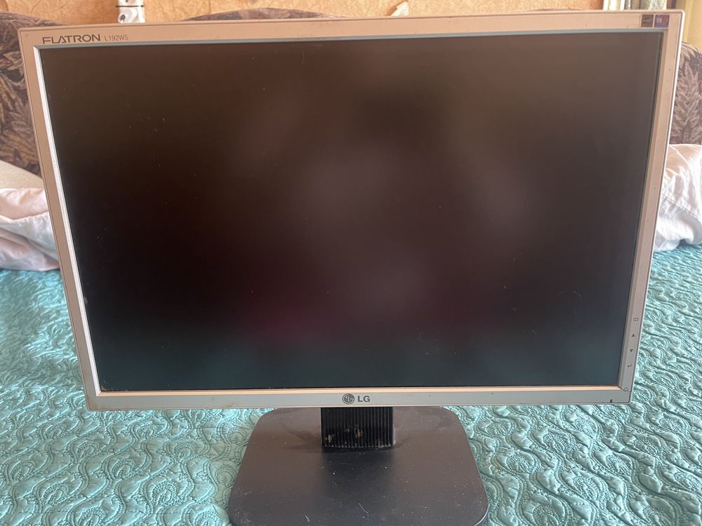 Монітор LG flatron