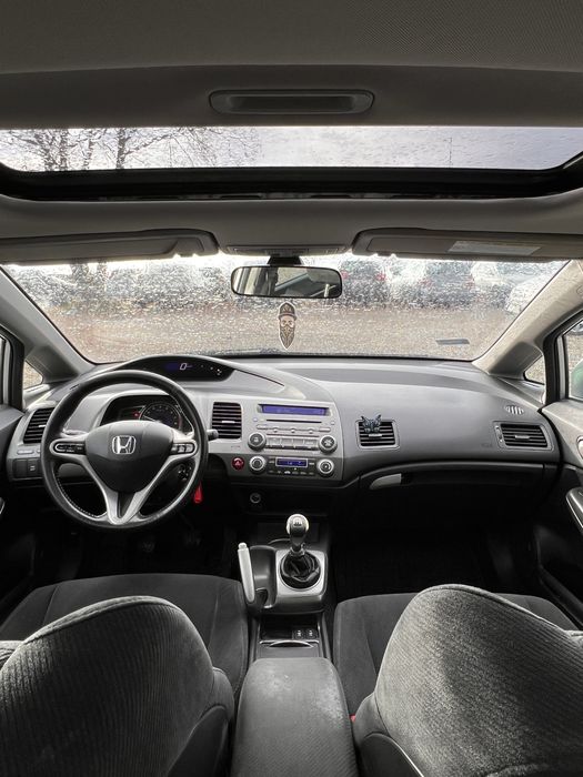 Honda Civic 4DR 1.8 Benzyna 140KM 2009r