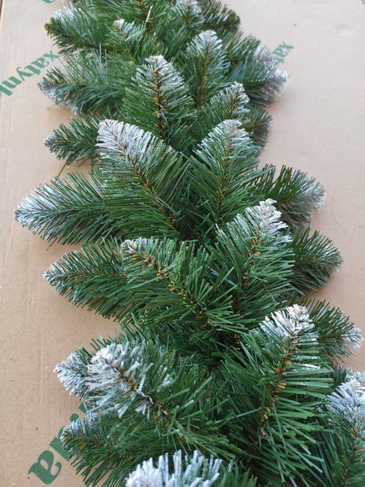 Хвойная гирлянда.  Ялинкова гірлянда