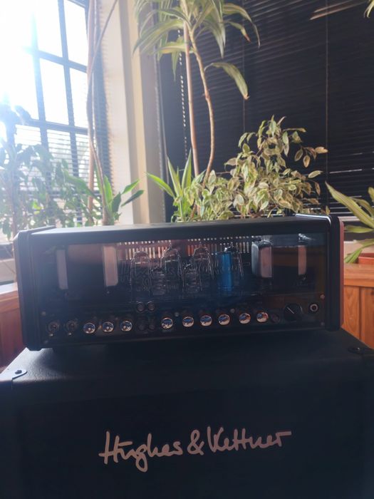 Hughes&Kettner Grandmeister Deluxe 40 + Coluna H&K 112 + H&K FSW 432