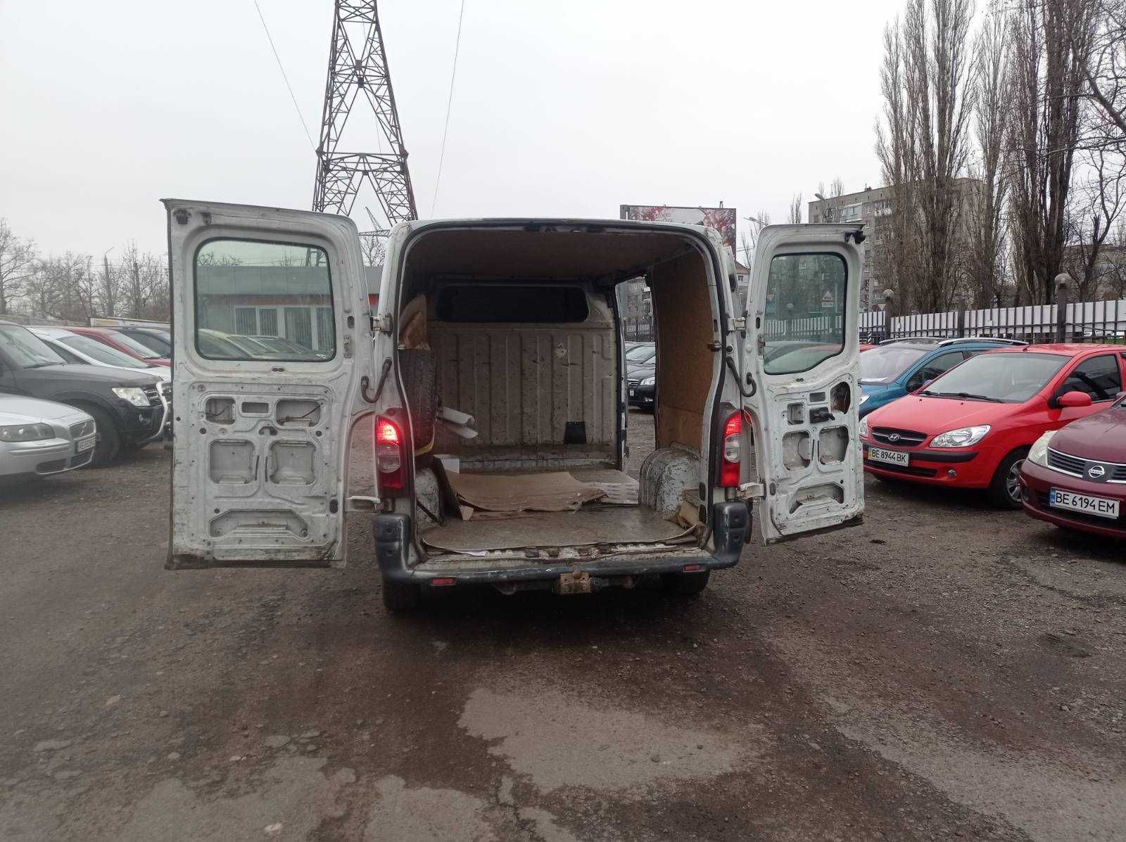 Opel Movano 2002 року 2,2 л./дизель