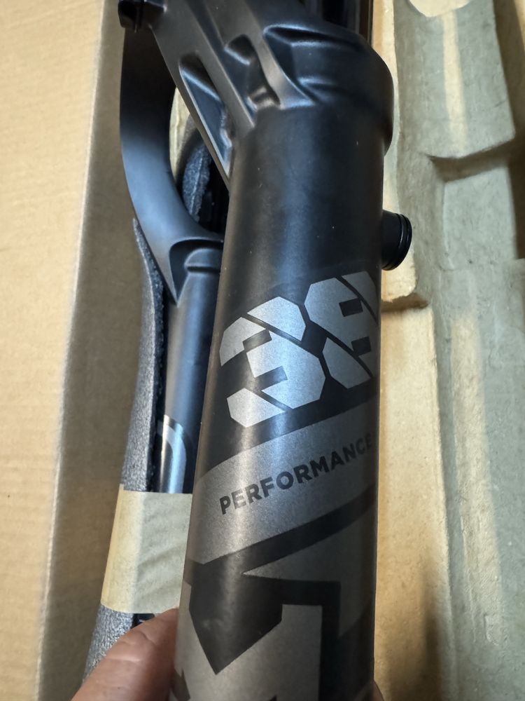 Fox 38 Float Performance 170 mm NOWY!!
