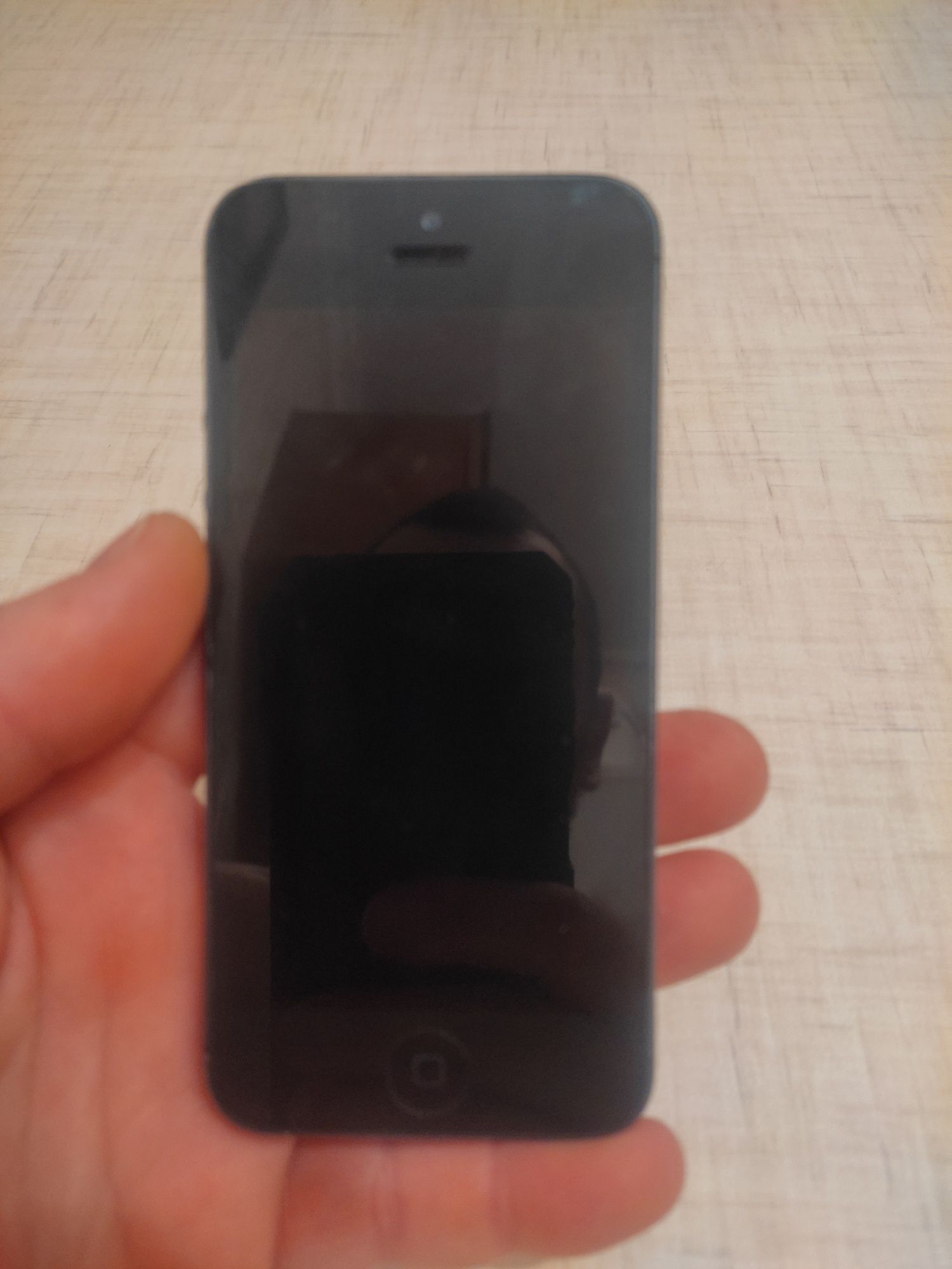 Продам iPhone 5 64gb