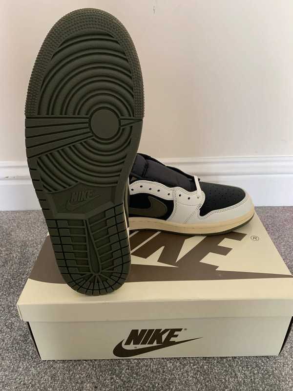 Buty Nike Retro Low OG SP r.42/ jordan 1/Olive / Travis Scott