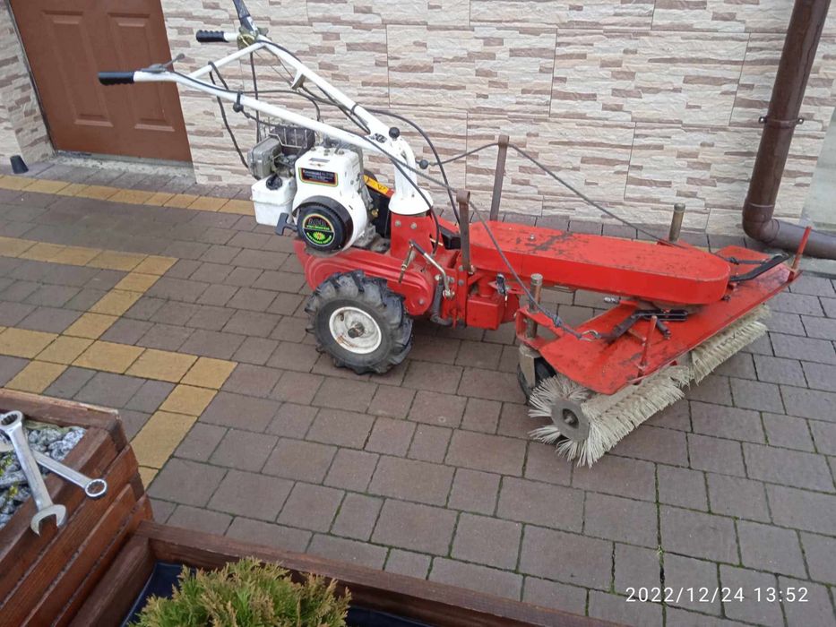 Zamiatarka odsniezarka traktorek kawasaki