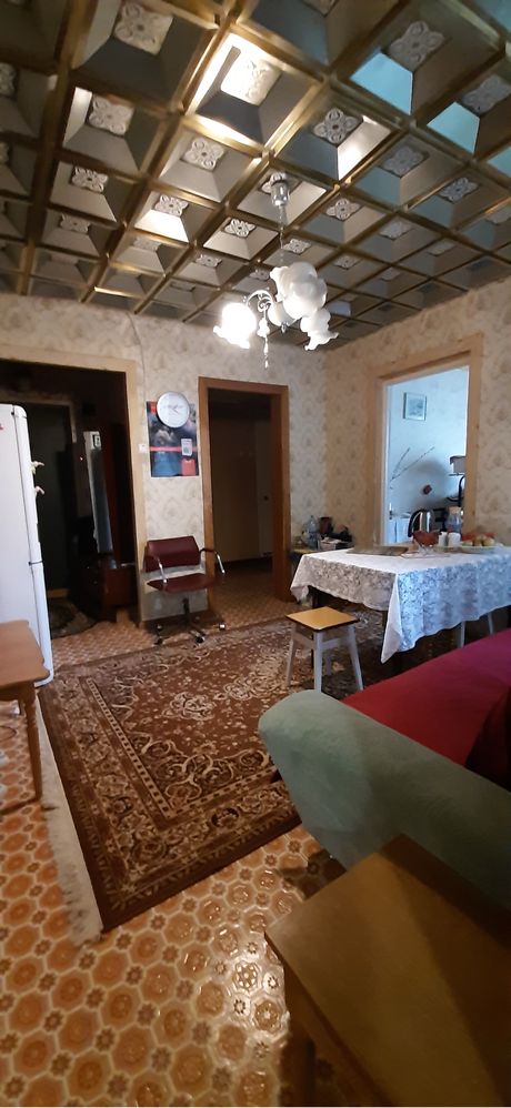 Продам на Пятом Заречном Четырехкомнатную квартиру с электро отопл.