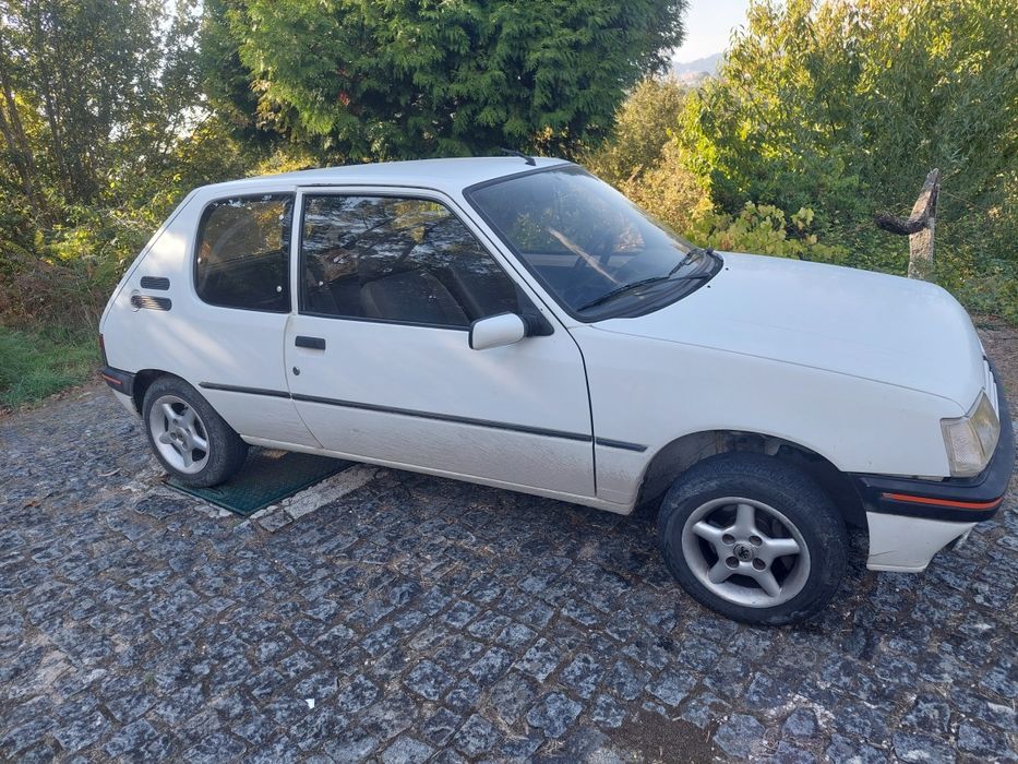 Peugeout 205 1.8 T