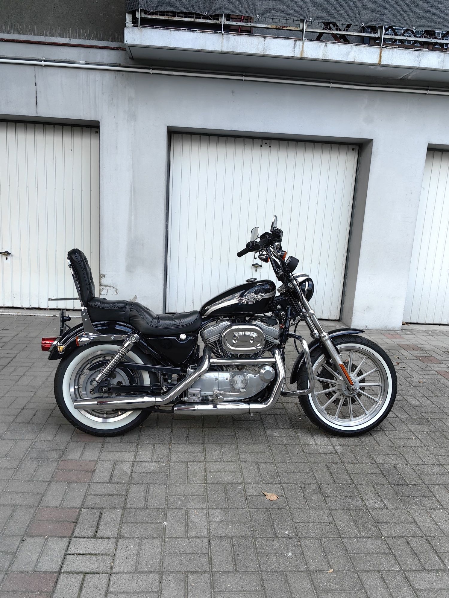 Motocykl Harley-Davidson Sportster 883 anniversary rocznik 2003