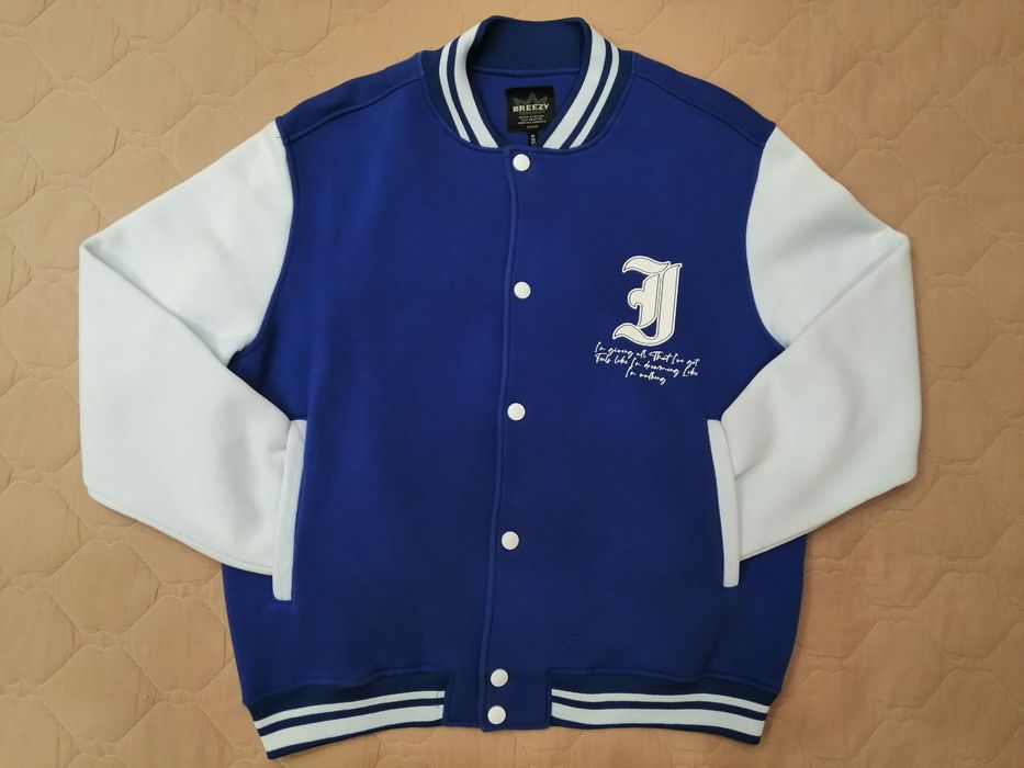 Спортивный бомбер BREEZY