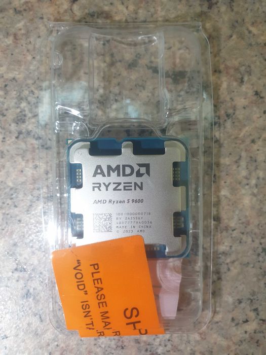 Procesor stacjonarny AMD Ryzen5 9600 OEM Cores 6 Threads 12 3.8-5.2GHz