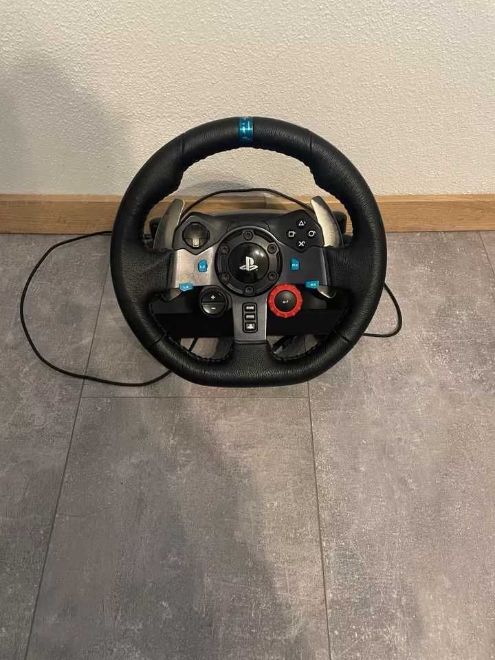Kierownica LOGITECH G29 ze skrzynią biegów, objęta gwarancją, jak nowa