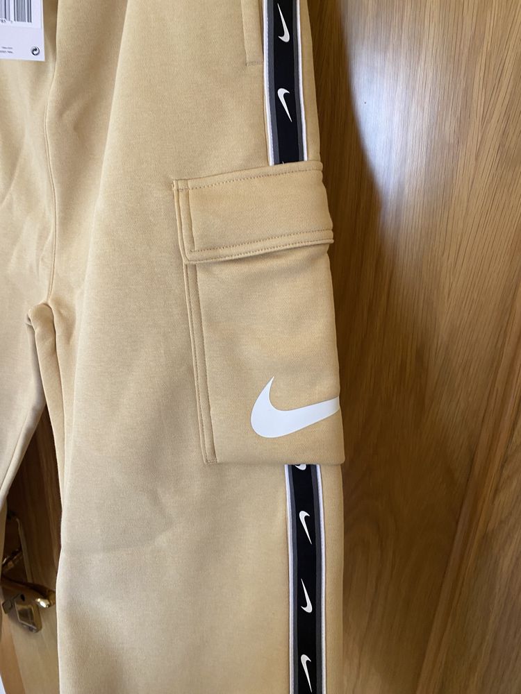 Jogger cremes cargo nike NOVOS