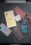 Iphone 11 zolty sluchawki apple obudowa ladowarka