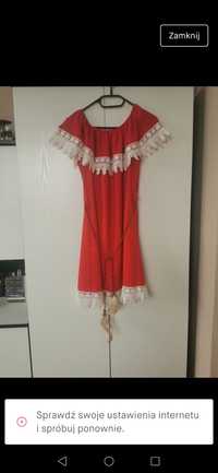 Sukienka czerwona z falbankami