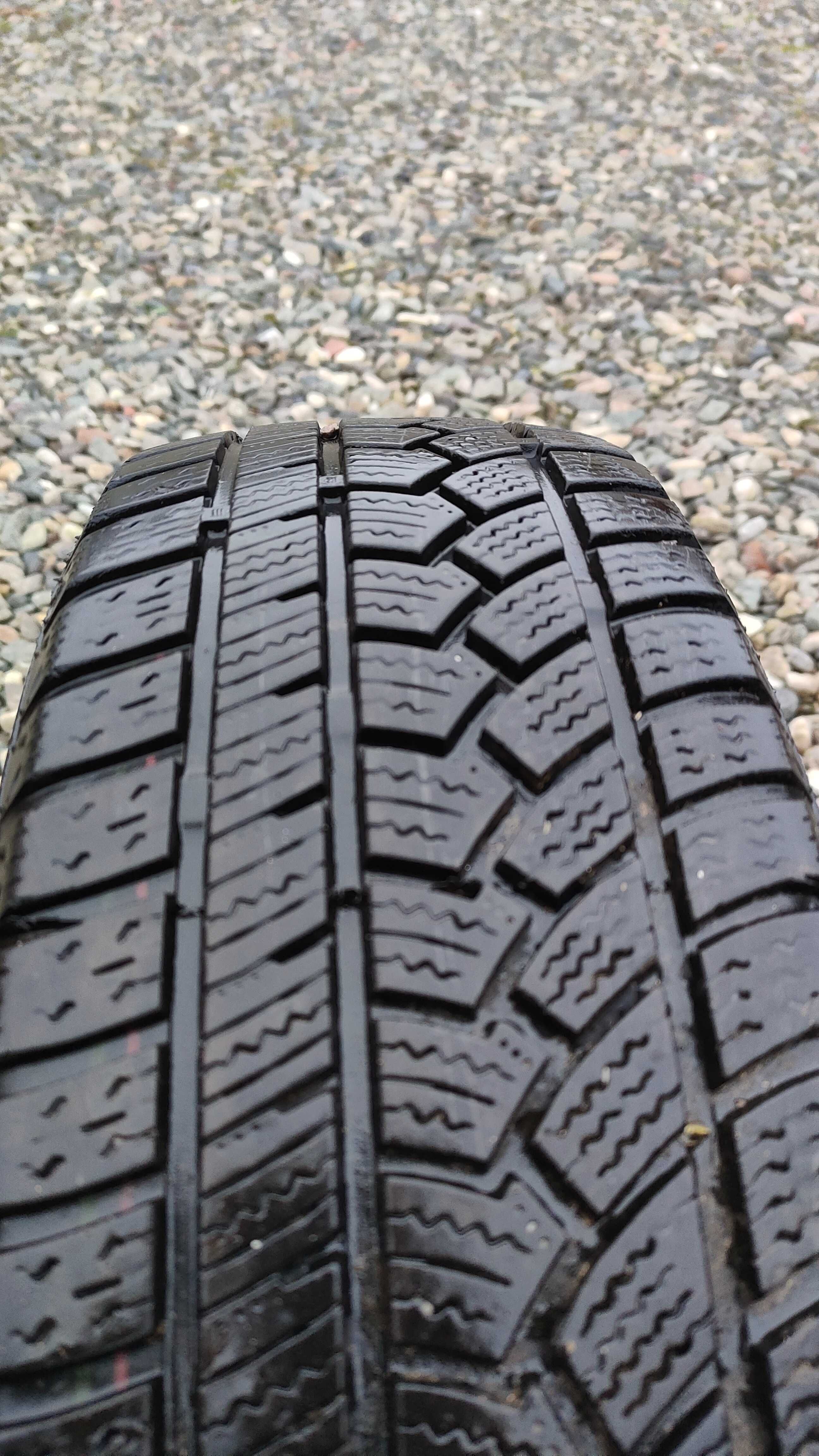 Felgi stalowe 4x100 z oponami zimowymi 185/60 r15