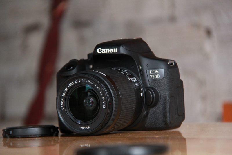 KIT Canon 750D + 4 extras