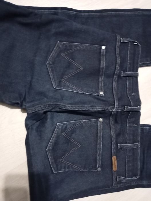 Spodnie Wrangler 25x32 damskie