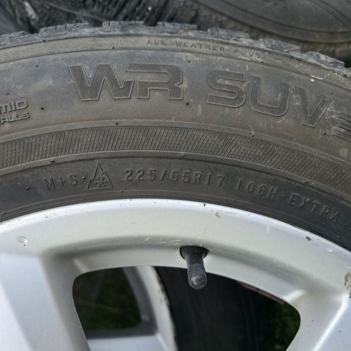 Toyota  RAV 4 Alufelgi z oponami komplet 17"