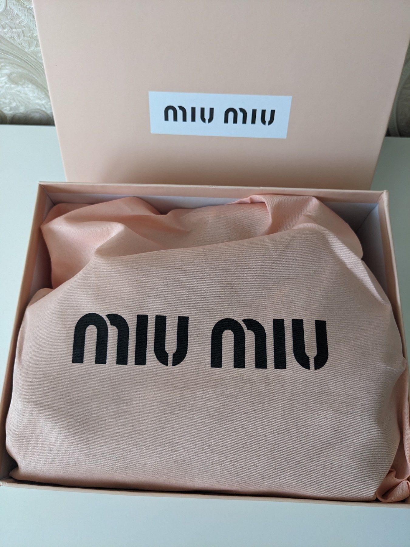 Сумочка  miu miu, шоколадна, біла
