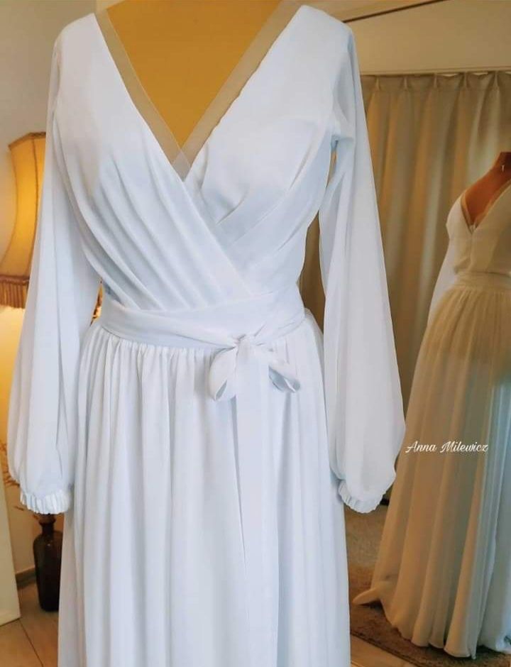 Minimalistyczna sukienka ślubna rustykalna