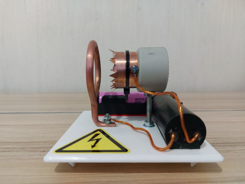 Йонний плазмовий двигун, вітер, науковий реквізит, експеримент