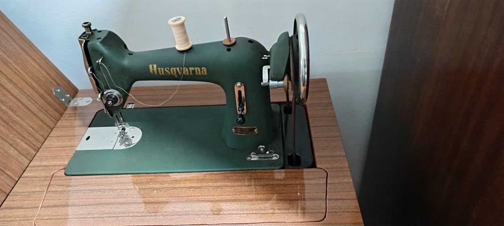 Máquina costura impecável