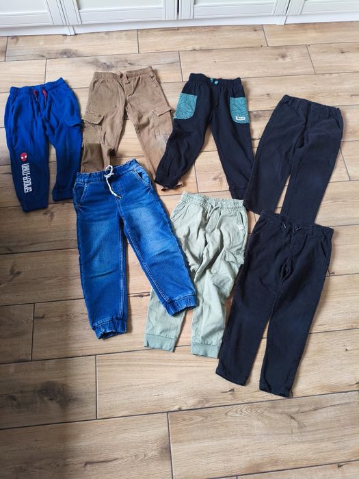 Zestaw spodni 7 sztuk joggery dresiki 110