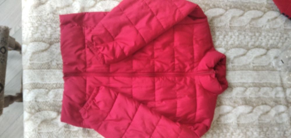 Продам курточку на хлопчика 10-12 років