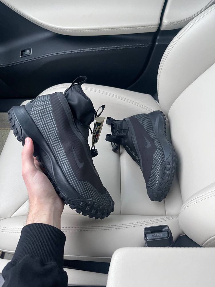 Nike ACG Mountain Fly Gore-Tex  All Black