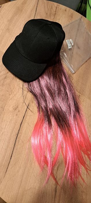 Kaszkiet z włosami  bal karnawałowy