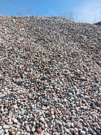 Kamien kamyczki piasek piach ziemia tluczen gruz piasek do agregatu