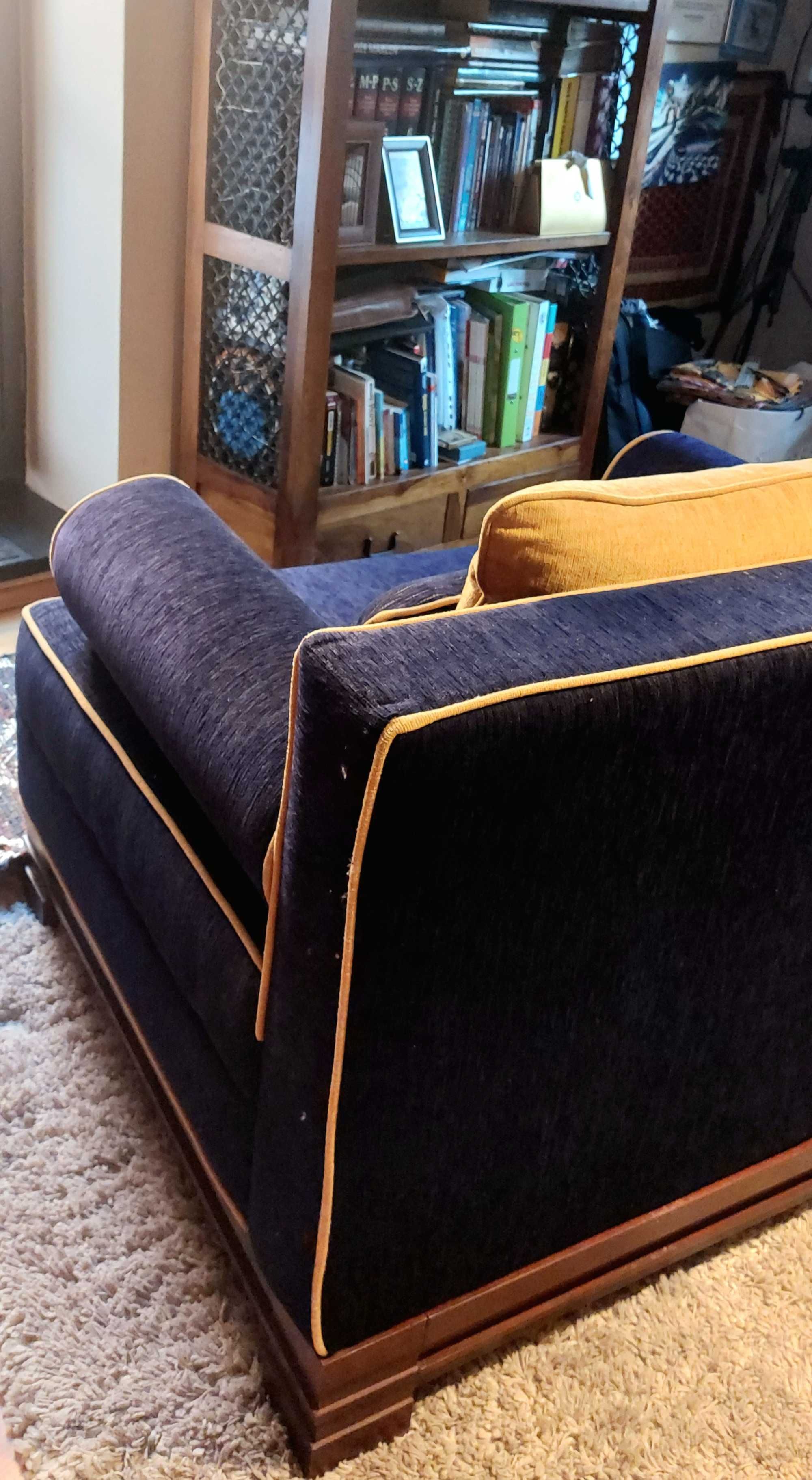 Piękny, designerski fotel. Dodaje charakteru pomieszczeniom