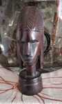 Busto de africano em madeira exótica