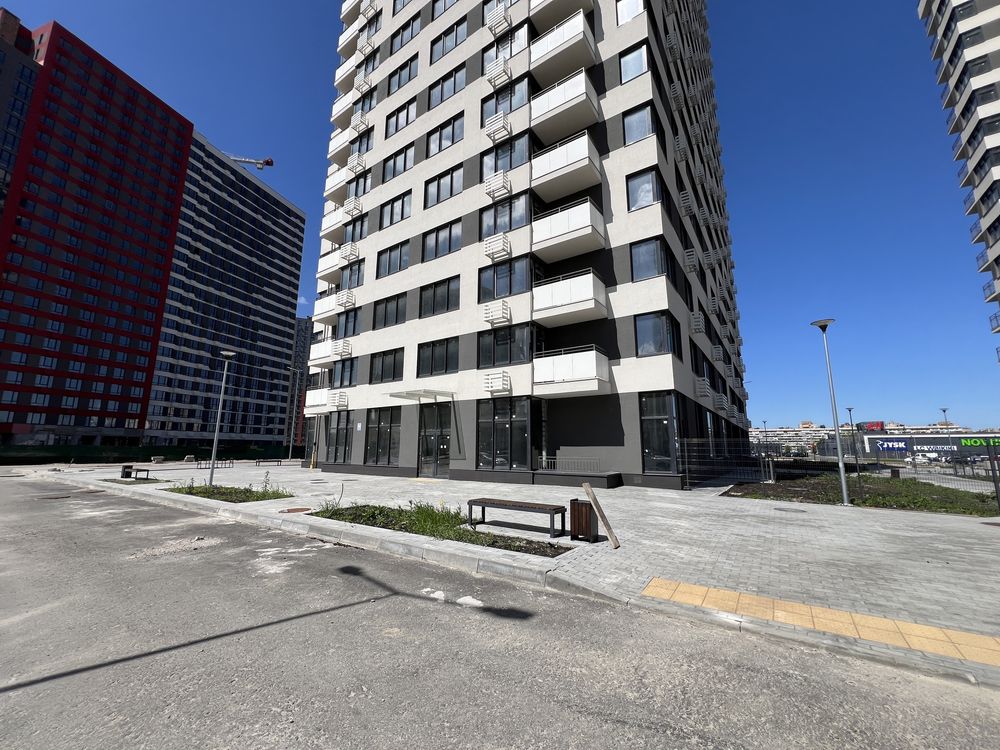 Продаж Комерція ЖК Варшавський хФасад 91 м2 дом 7.6