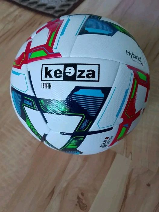 Piłka nożna Keeza