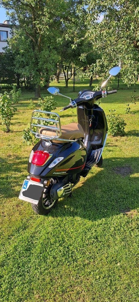 Vespa Primavera 125