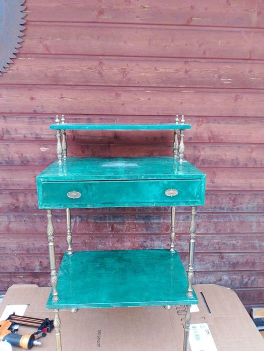 Piękna szafeczki do przedpokoju