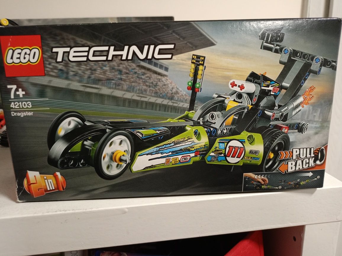 Dwa zestawy LEGO technic