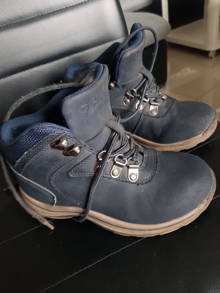 Buty HI-TEC rozmiar 31, chłopiec.