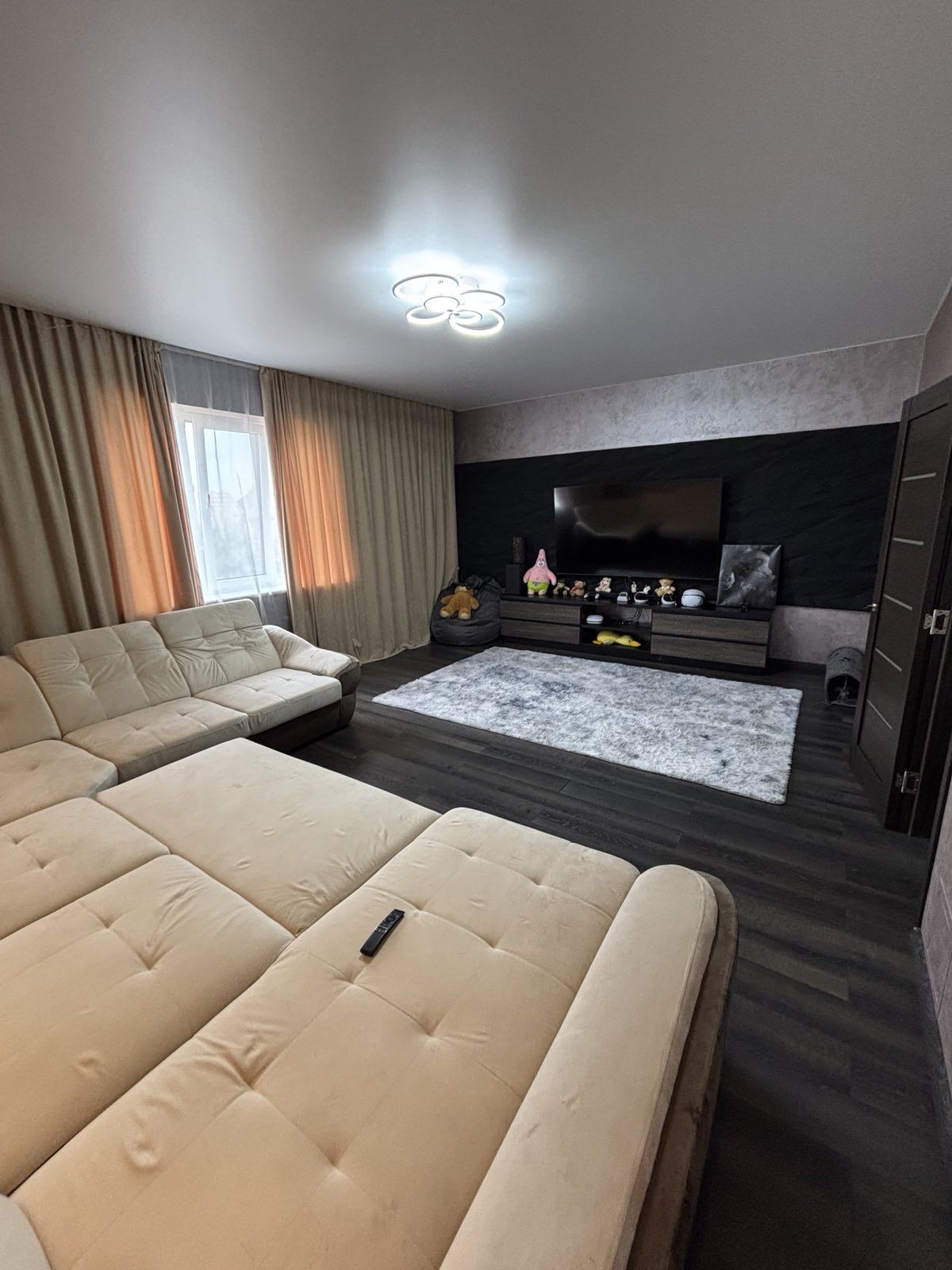Продам дкплекс 160метрів з якісним ремонтом, усіма меблями і технікою!