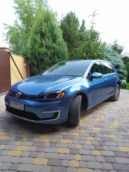 Продам Volkswagen E-golf