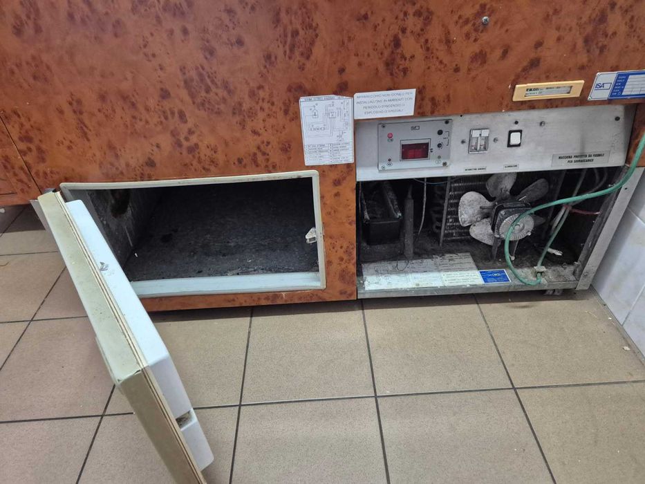 Witryna do sprzedaży lodów gałkowych