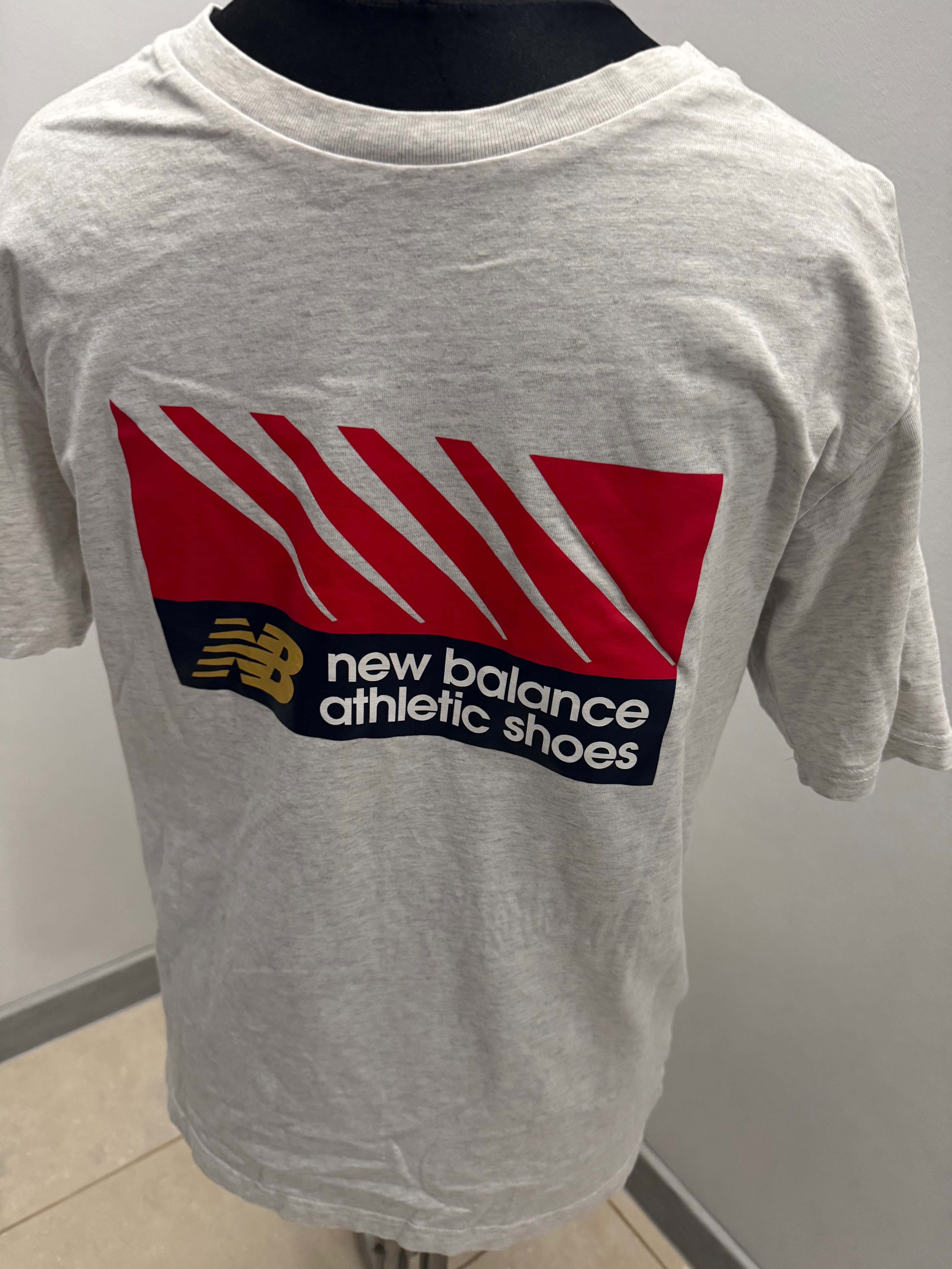 New Balance logowana, koszulka T-Shirt  r. L Extra stan, 100 % bawełna